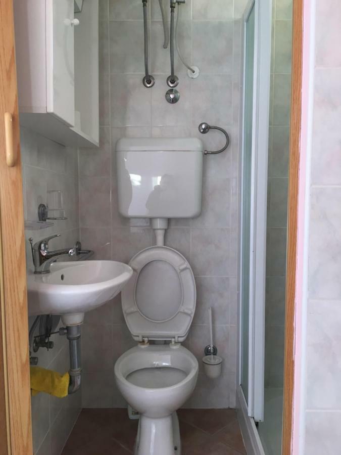 Apartman Ana อูมัค ภายนอก รูปภาพ